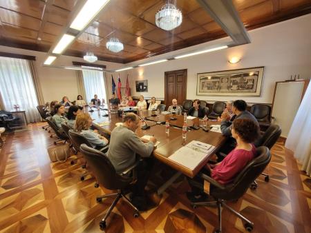 Delovno srečanje z deležniki na področju skrbi za starejše; Vir: Občina Sežana